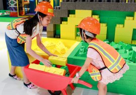 【童遊產品】桃園Kid’s建築樂園 化身小小工程師!穿梭氣墊滑梯與球池,建造屬於自己的積木城堡